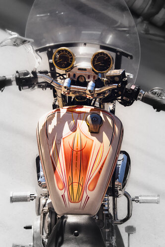 La moto de l'Odyssée Vintage di Cristina Stefan, Fotografia in vendita su Singulart