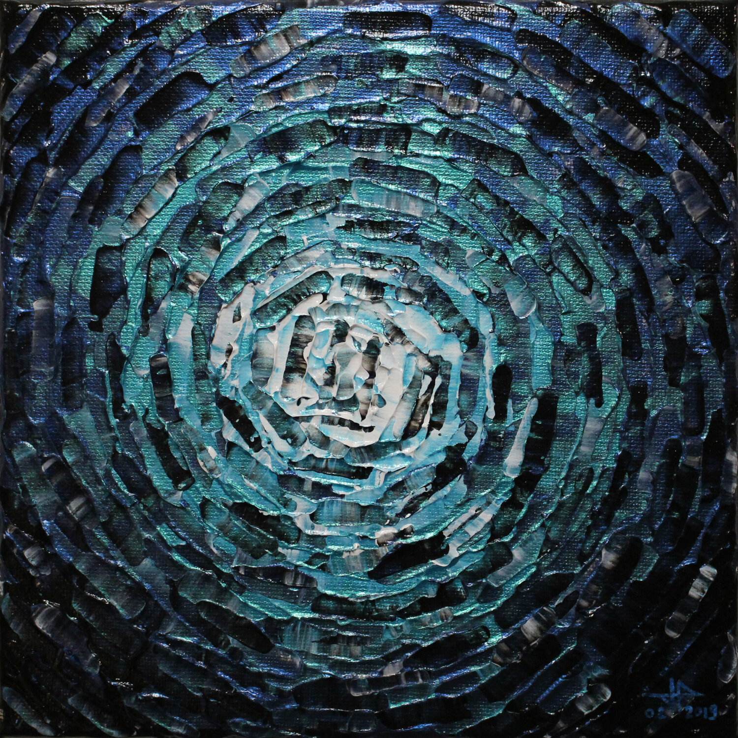 Petit éclat de lueur bleue grise iridescente Jonathan Pradillon