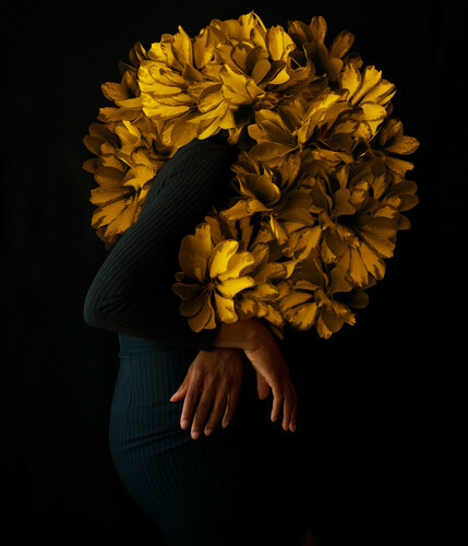 Dreams are made of gold di Fares Micue, Fotografia in vendita su Singulart