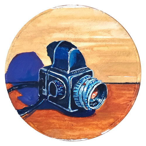 Bertram Terrace Still Life no.6 with Hassleblad tondo von Shelton Walsmith, Malerei kaufen auf Singulart