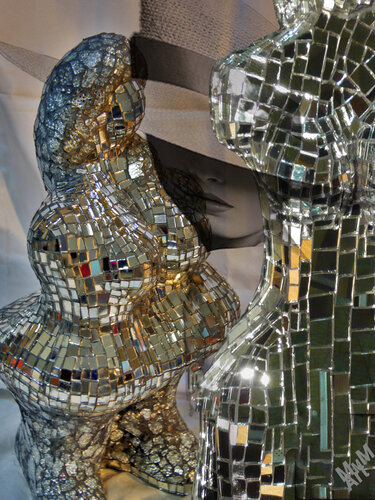 Behind Sculptures by Manuella Muerner Marioni, Photography for Sale on Singulart