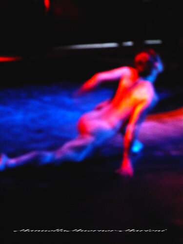 Performance von Manuella Muerner Marioni, Fotografie kaufen auf Singulart