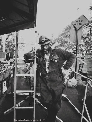 New York Worker di Manuella Muerner Marioni, Fotografia in vendita su Singulart