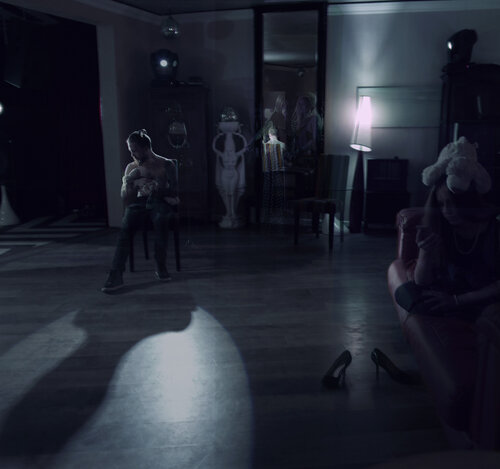 (*u5 / Toy boy, toy girl - {$M} di Leni Smoragdova, Fotografia in vendita su Singulart