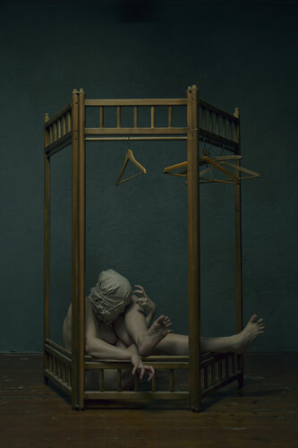 &^R$ / Figure collection: dark version - {$M} di Leni Smoragdova, Fotografia in vendita su Singulart