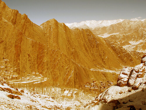Subiendo solo. Hemis Monastery Leh. Arturo Prins