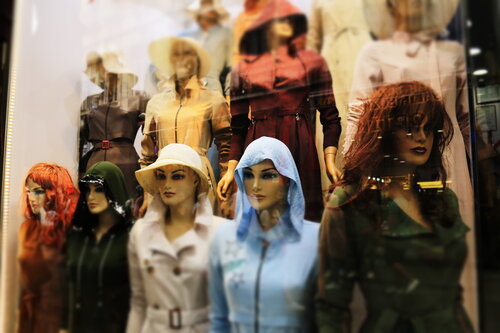 modern Istambul women Arturo Prins