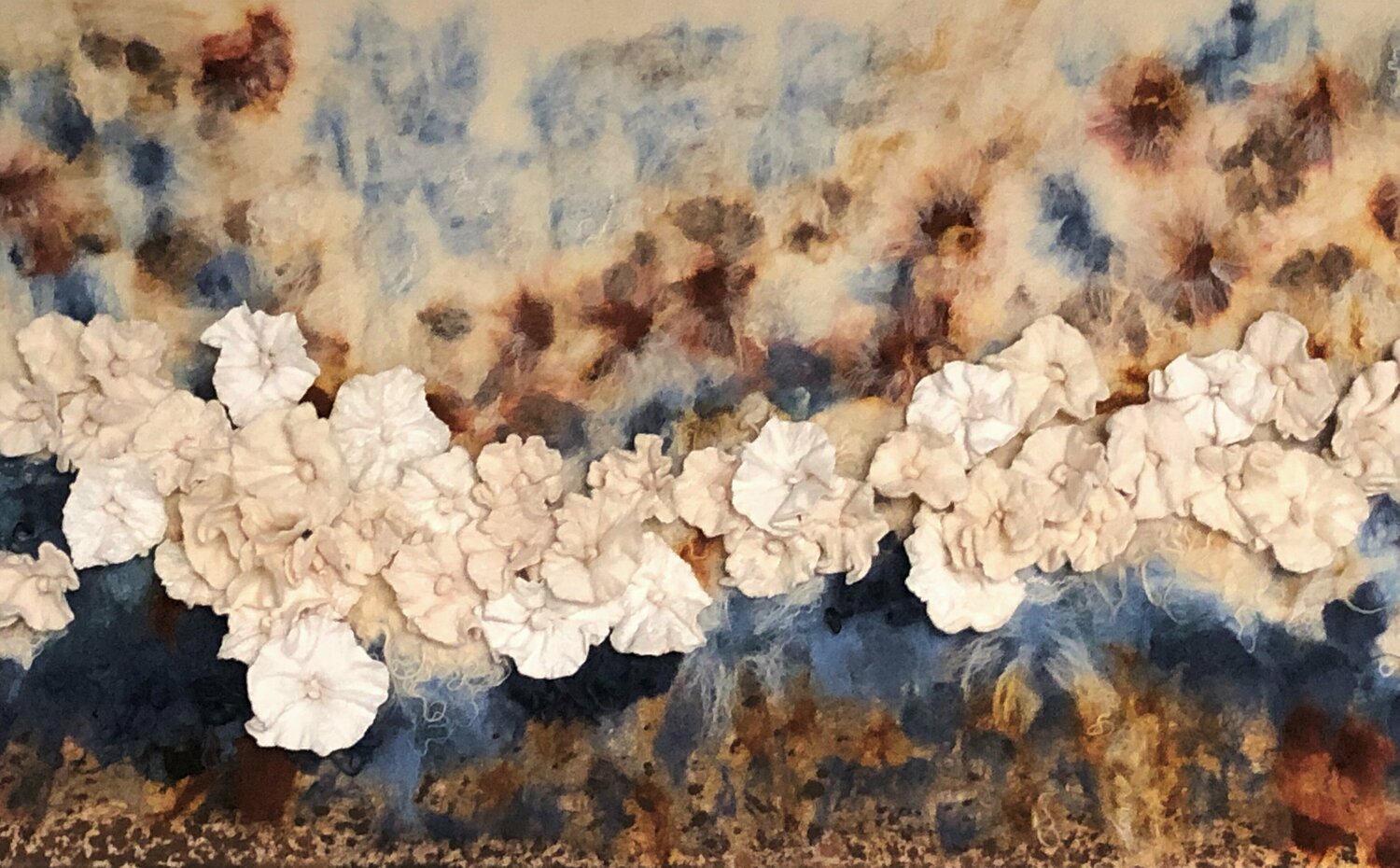 White flowers L Gita Kalishoek