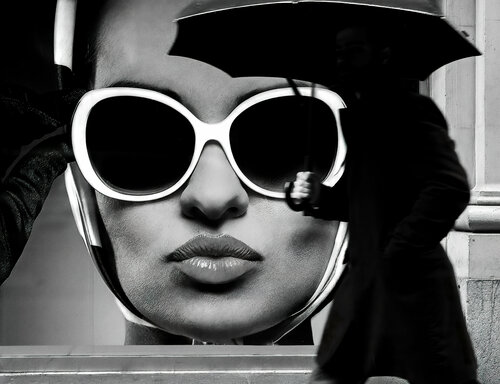 Peeping - NYC Joseph Cela