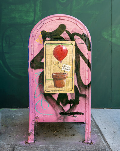 Happy Yet? - NYC (framed) van Joseph Cela, Fotografie te koop op Singulart