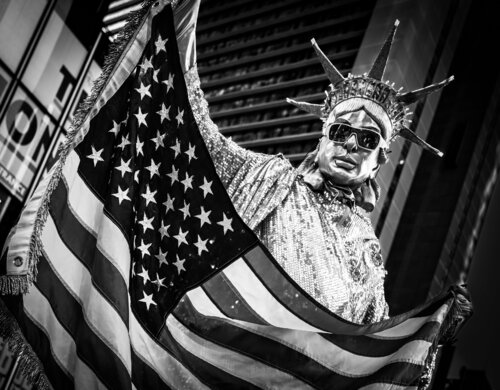 Times Square, NYC - Framed van Joseph Cela, Fotografie te koop op Singulart