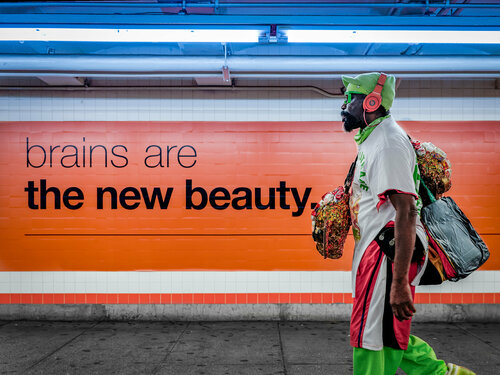 Brains, Beauty - NYC Subway van Joseph Cela, Fotografie te koop op Singulart