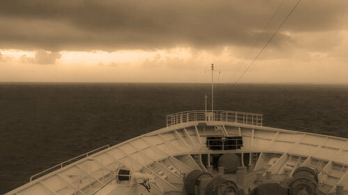 68 - The Bow di Aleks Rosenberg, Fotografia in vendita su Singulart