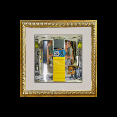 c4 - photorama in gold frame on black von Aleks Rosenberg, Fotografie kaufen auf Singulart