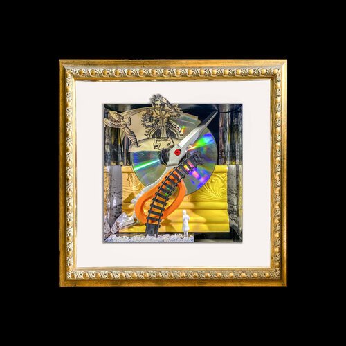 c5 - photorama in gold frame on black Aleks Rosenberg