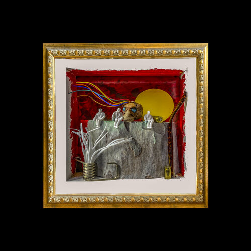 e8 - 7/10  photorama in gold frame on black Aleks Rosenberg