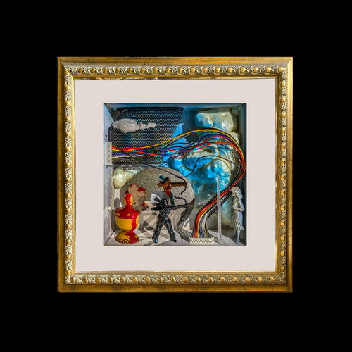 g2 - SHIELD FROM THE PAST - photo in gold frame on black Aleks Rosenberg