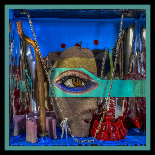 10 - AS WATER RISES - 10- As Water Rises- CHAINED TO THE PAST   40x40 von Aleks Rosenberg, Fotografie kaufen auf Singulart
