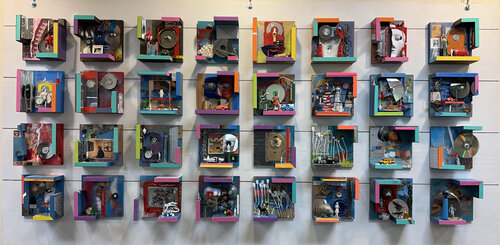 Americana At The Time Of Covid - part 2 di Aleks Rosenberg, Scultura in vendita su Singulart