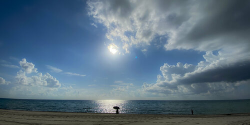 027 - UMBRELLA by Aleks Rosenberg, Photography for Sale on Singulart