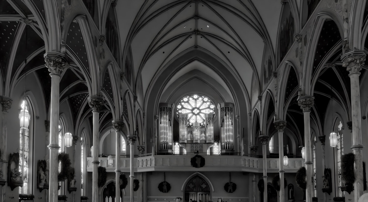P007 - Savannah Church interior Aleks Rosenberg