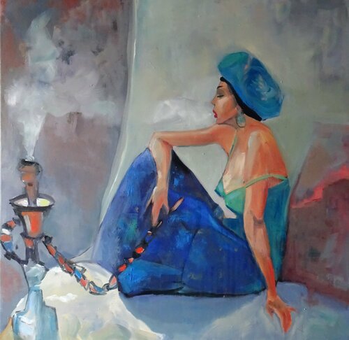 Woman smoking shisha Angelika Bes