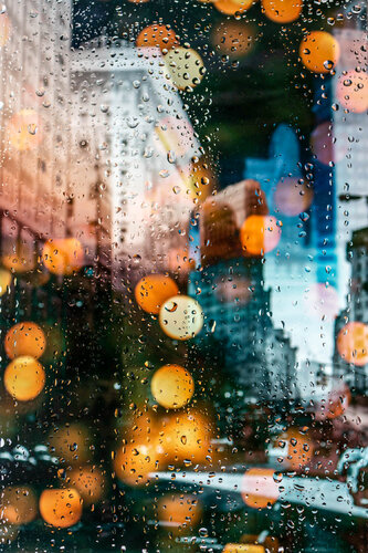 RAINY DAYS IN NEW YORK VIII by Sven Pfrommer, Photography for Sale on Singulart