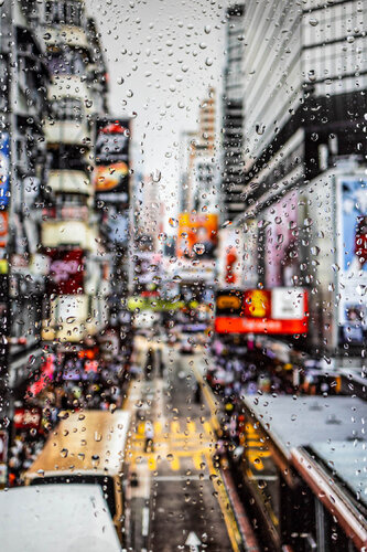 RAINY DAYS IN HONG KONG VIII van Sven Pfrommer, Fotografie te koop op Singulart