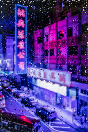 RAINY DAYS IN HONG KONG VII de Sven Pfrommer, Fotografía a la venta en Singulart