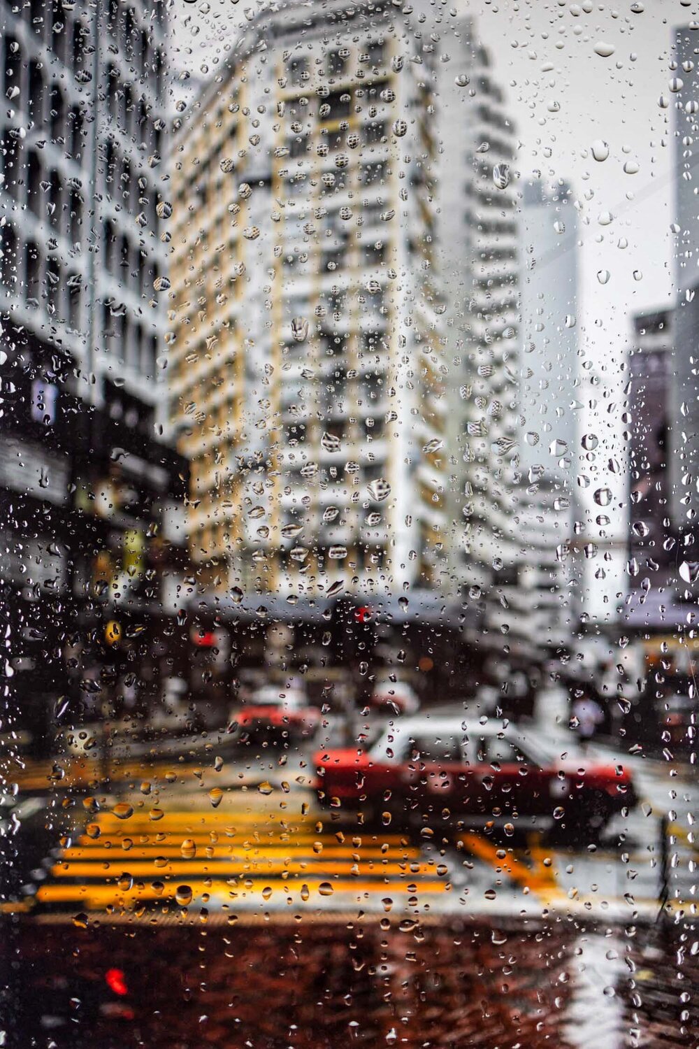 RAINY DAYS IN HONG KONG X Sven Pfrommer Fotografie zu verkaufen