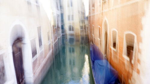 Painted picture of Venice I di Andrea Benetti, Fotografia in vendita su Singulart