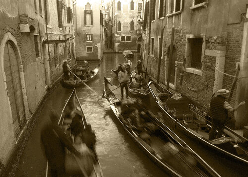 Gondolas of yesteryear di Andrea Benetti, Fotografia in vendita su Singulart