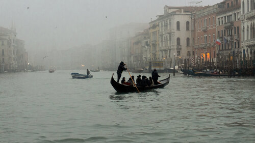 Canal Grande II par Andrea Benetti, Photographie en vente sur Singulart
