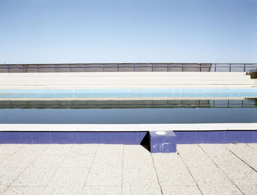 RESORT_01 (Museum Quality Fine Art print / Archival Pigment Print) von Gianfranco Pezzot, Fotografie kaufen auf Singulart