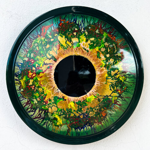 Glass Iris - Green van Marjan Fahimi, Schilderij te koop op Singulart