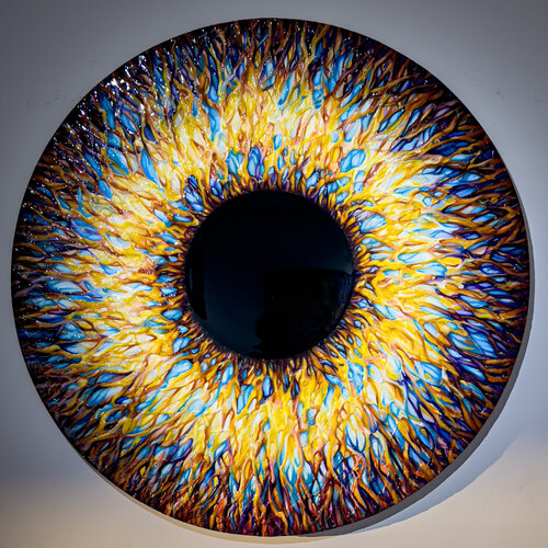 Yellow Iris par Marjan Fahimi, Peinture en vente sur Singulart