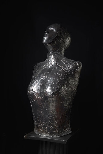 Absence V – What Remains When She’s Gone von Juca Maximo, Skulptur kaufen auf Singulart