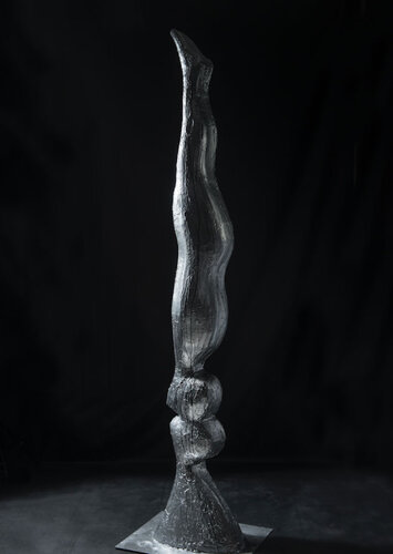 Connection One – The Balance of Becoming von Juca Maximo, Skulptur kaufen auf Singulart