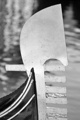 © CURV 712 di Richard Martin, Fotografia in vendita su Singulart