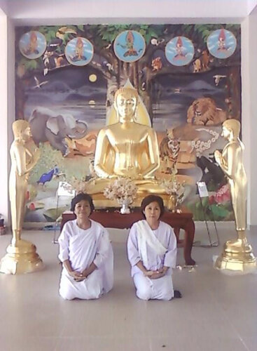 The Enlightenment of Gautama Buddha di Yothin Kanokbanpot, Pittura in vendita su Singulart