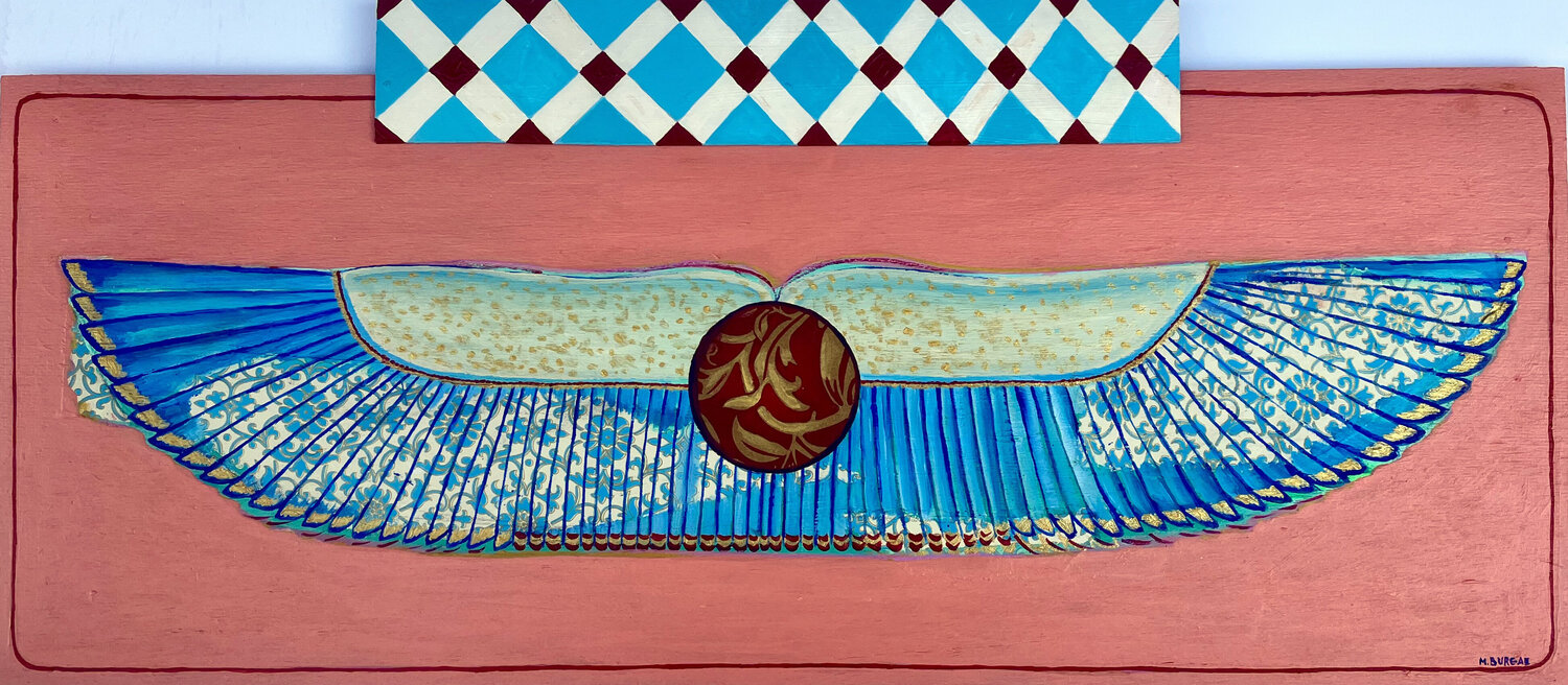 Protective wings and tiles María Burgaz