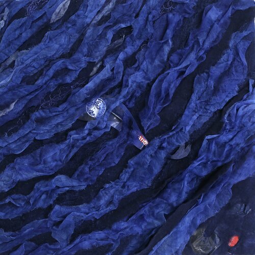 Pesce di Plastica van Monica Paulon, Textiel te koop op Singulart