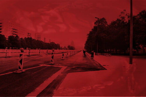 Je n'ai pas retrouvé Potsdamer Platz- Karl Marx allee by Évelyne Coutas, 사진 for Sale on Singulart