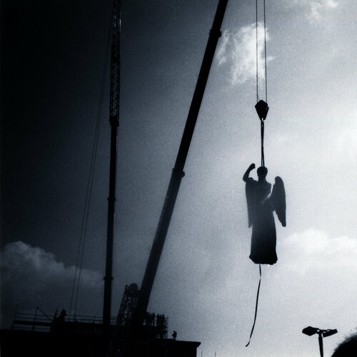 Dire Berlin/3  L'ange bleu by Évelyne Coutas, 사진 for Sale on Singulart