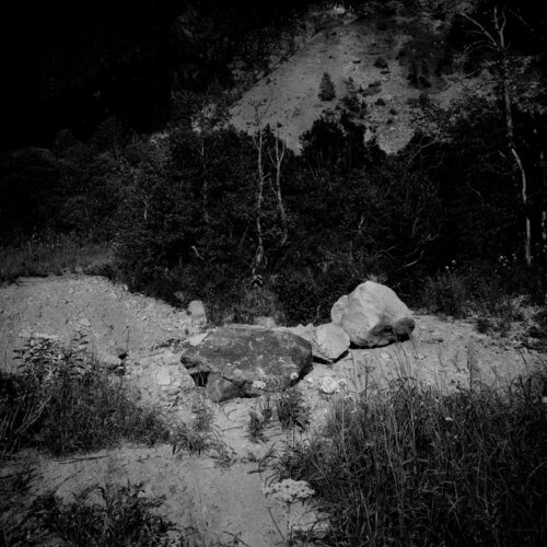 Vent, eau, roc, poussière- Objets philosophiques by Évelyne Coutas, 사진 for Sale on Singulart