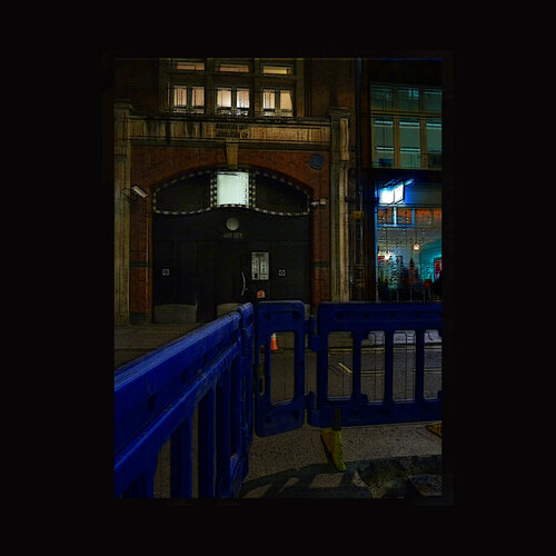 Urbanités I - Londres- The  Marquee club by Évelyne Coutas, 사진 for Sale on Singulart