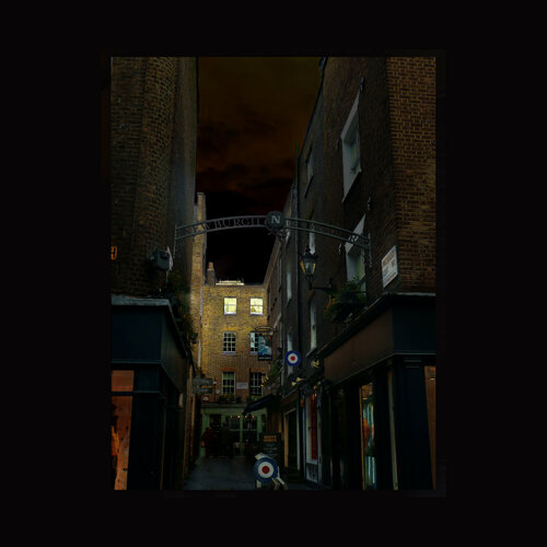 Urbanités I - Londres- Carnaby street by Évelyne Coutas, Photography for Sale on Singulart