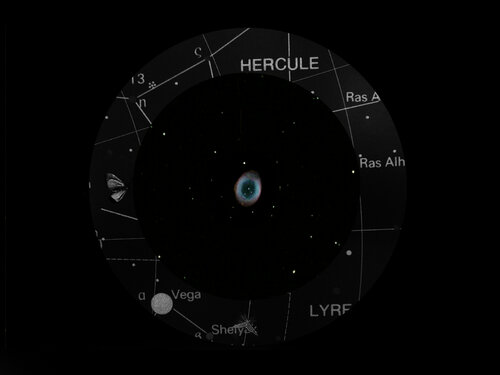 Horloges célestes- Anneaux de la Lyre di Évelyne Coutas, Fotografia in vendita su Singulart