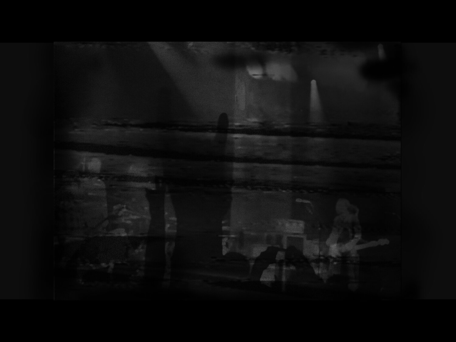 SCREENS 16 Évelyne Coutas