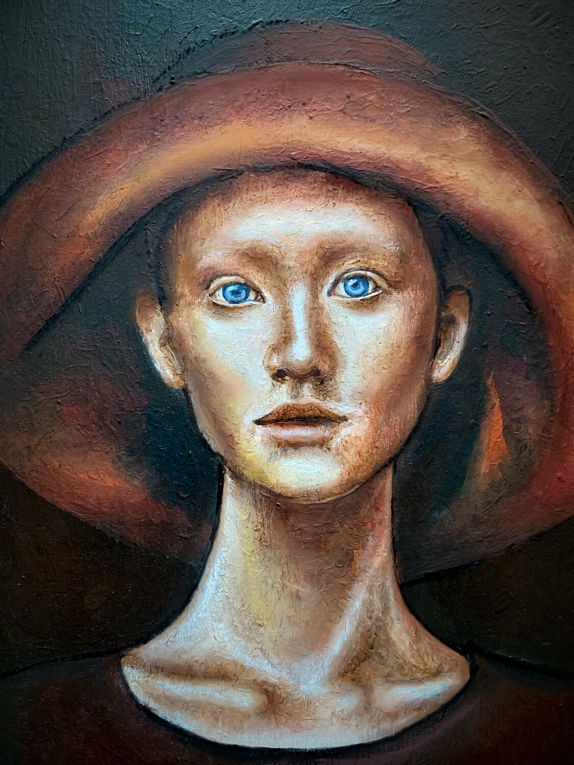 Donna con cappello Enrica Toffoli